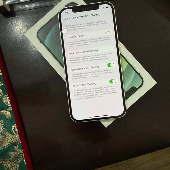 Apple iPhone in Box/64 GB/unlocked/New Battery - Picture 10 of 10